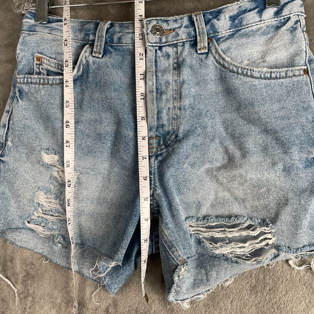 Topshop Moto Ashley Distressed Denim Shorts Women’s Size 8 Light Wash Y2K Grunge - Picture 5 of 8